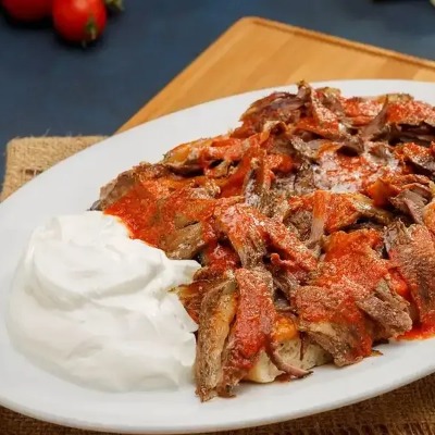 DÖNERLER VE İSKENDERLER