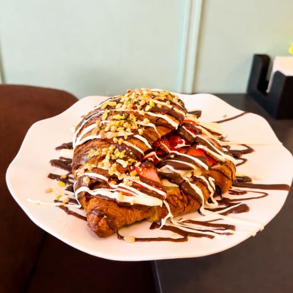 Kruvasan Waffle Dolgulu